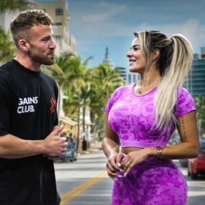 COLD APPROACHING GIRLS IN MIAMI (with Austin Dunham)
