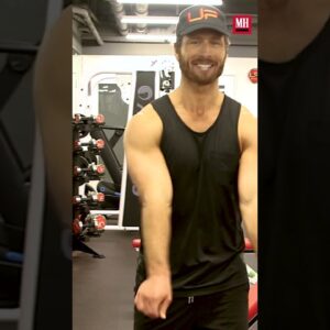Glen Powell's way to psych himself up for the gym #menshealth